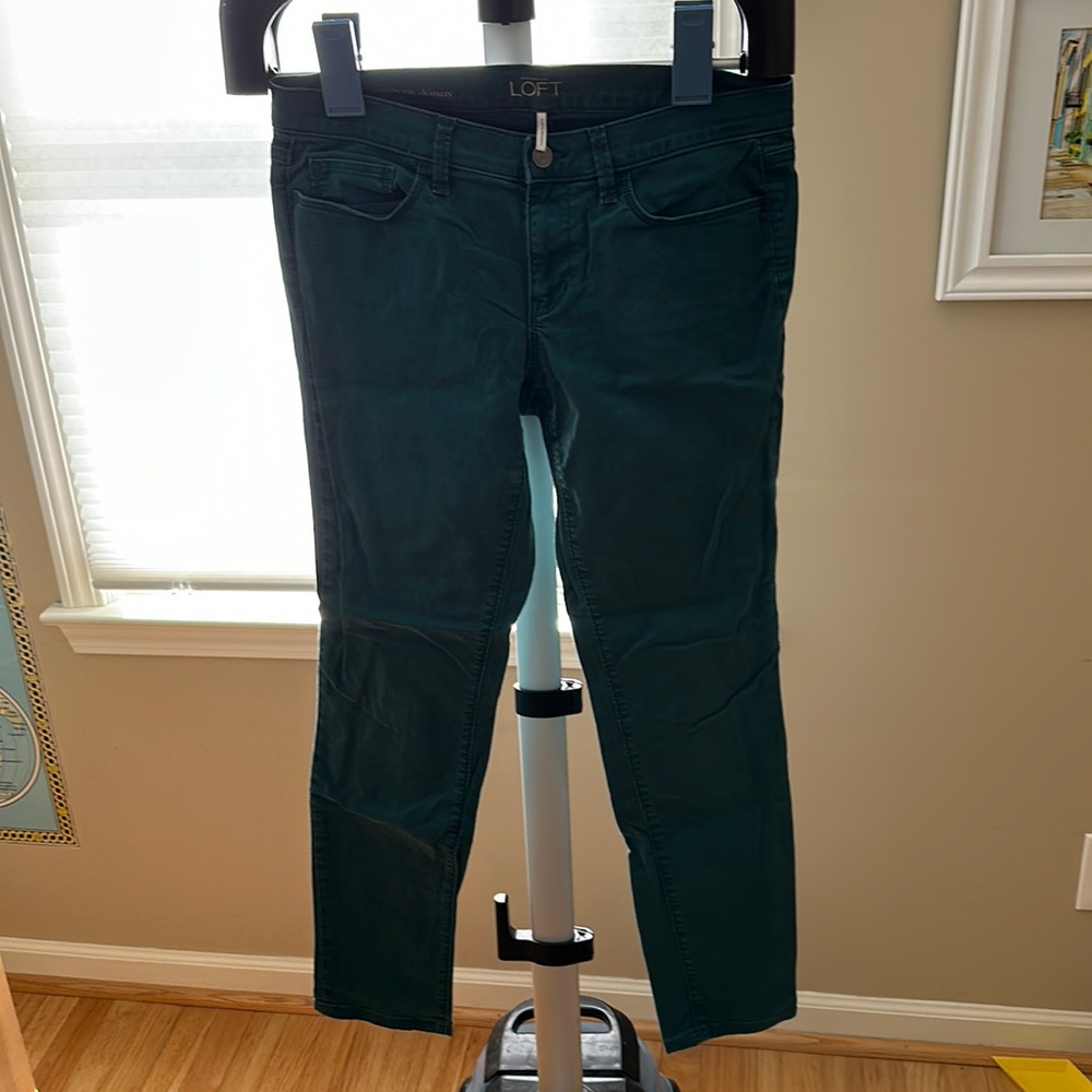 VGUC. Loft modern skinny pant.